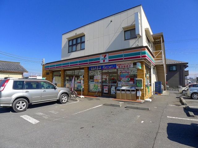 近くのセブンイレブンまで400m（徒歩5分）