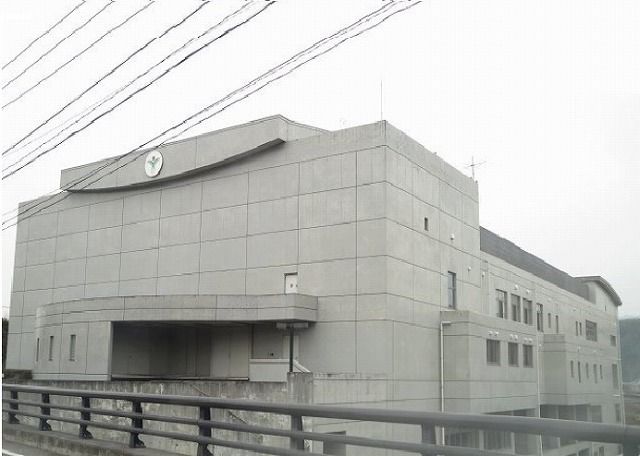 近くのはさま未来館まで210m（徒歩3分）
