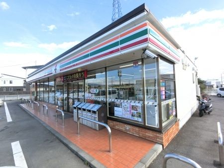 近くのセブンイレブン前橋元総社蒼海店まで450m（徒歩6分）