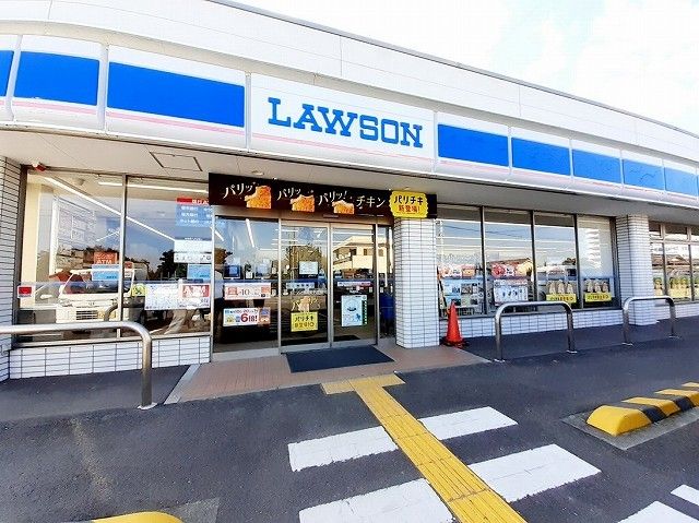 近くのローソン洲本安乎店まで600m（徒歩8分）