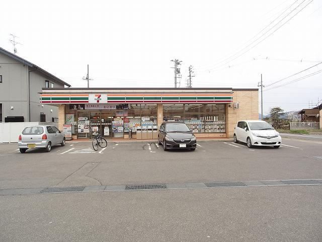 近くのセブンイレブンみずき野店まで900m(徒歩12分)