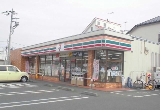 近くのセブンイレブンまで1,100m（徒歩14分）