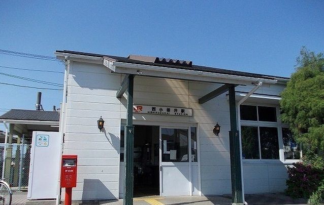 近くの西小坂井駅まで500m(徒歩7分)