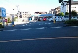 近くのドラッグセイムス 東浦和店まで650m(徒歩9分)