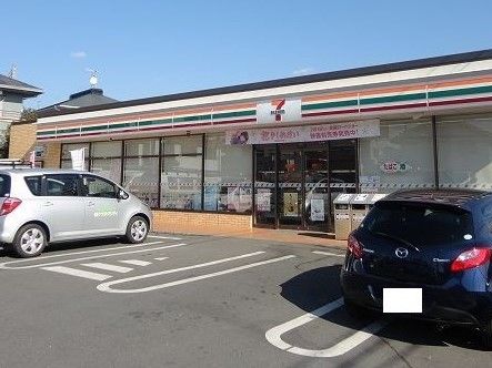 近くのセブンイレブンまで350m（徒歩5分）