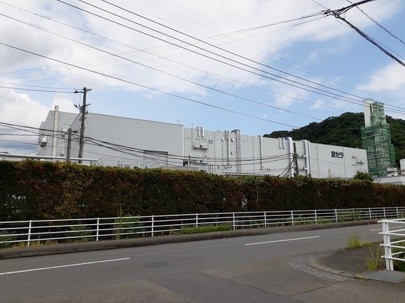 近くの京セラ 鹿児島国分工場まで450m（徒歩6分）