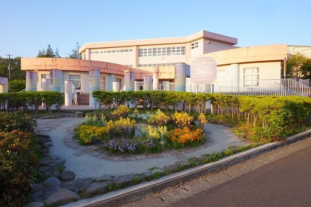 近くの仙台市立仙台北中山小学校まで1,400m（徒歩18分）