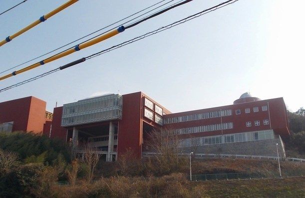 近くの高校・高専まで850m（徒歩11分）