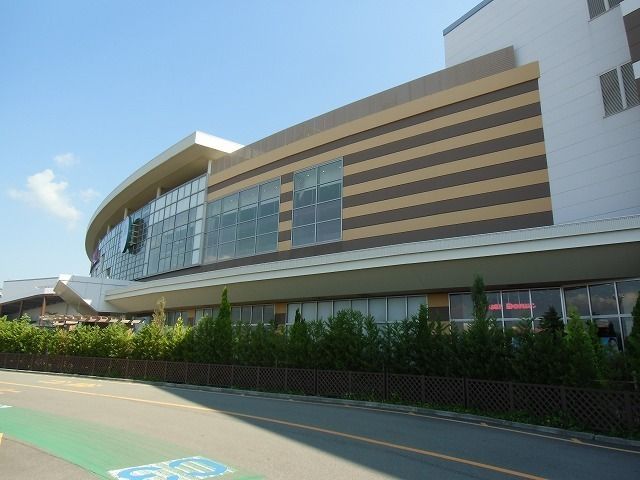 近くのイオンかほくまで4,200m(徒歩53分)