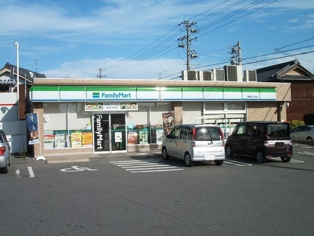 近くのコンビニまで130m（徒歩2分）