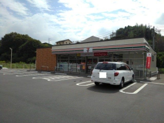 近くのコンビニまで1,400m（徒歩18分）