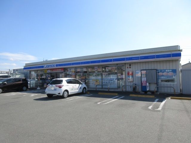 近くのローソンまで500m（徒歩7分）