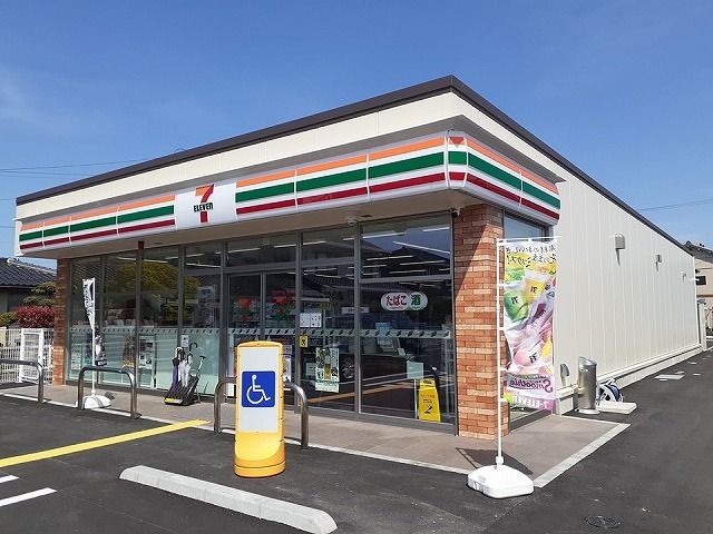 近くのセブンイレブン 鳥取卯垣店まで700m(徒歩9分)