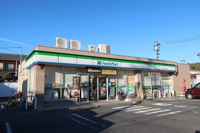 近くのサークルＫまで800m（徒歩10分）