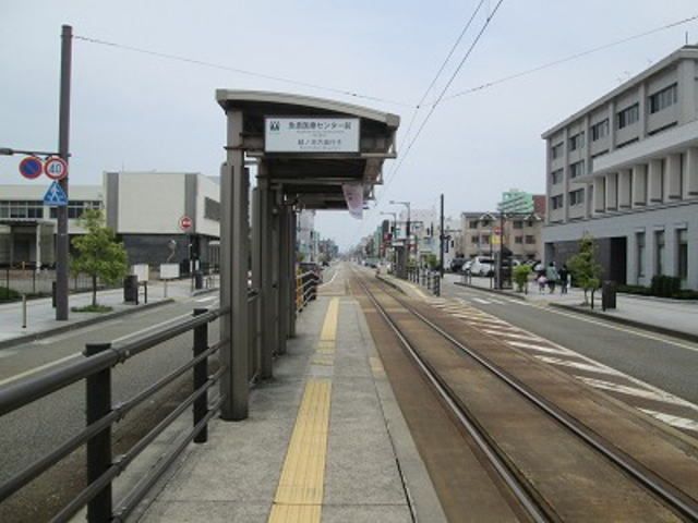 近くの駅まで700m（徒歩9分）