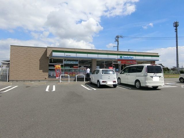 近くのファミリーマート 海津今尾店まで350m（徒歩5分）
