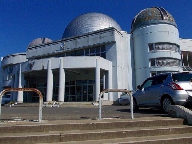 近くの秋田市立御所野小学校まで1,600m（徒歩20分）