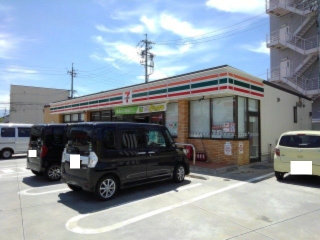 近くのセブンイレブン長野大通り店まで150m（徒歩2分）