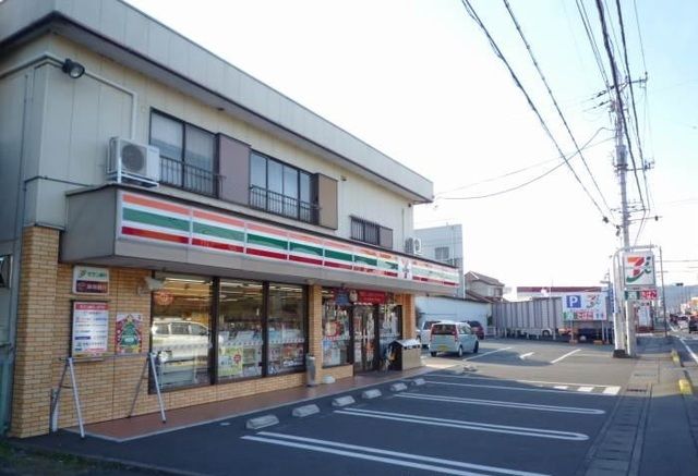 近くのセブンイレブン大仁店まで550m(徒歩7分)