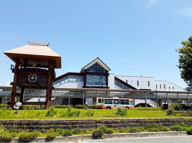 近くのＪＲ土山駅まで800m（徒歩10分）