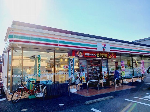 近くのセブンイレブン富士宮淀川町店まで600m（徒歩8分）