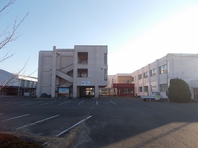 近くの御前崎市立浜岡東小学校まで500m（徒歩7分）
