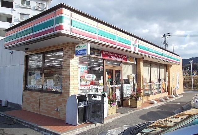 近くのセブンイレブンまで750m（徒歩10分）