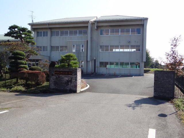 近くの七合小学校まで1,700m（徒歩22分）