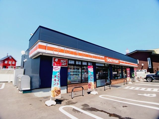 近くのセイコーマート 亀田店まで400m（徒歩5分）