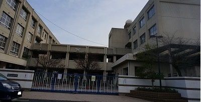 近くの高松市立木太北部小学校さんまで700m（徒歩9分）