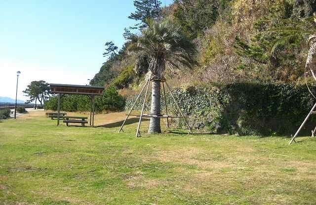 近くの牛臥公園まで600m(徒歩8分)