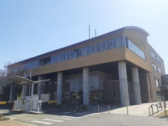 近くの役所まで1,000m（徒歩13分）