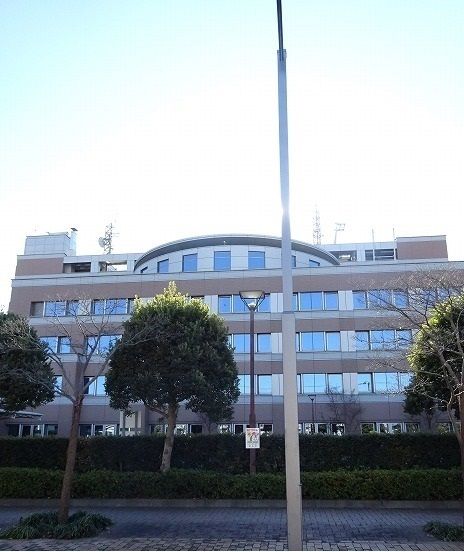 近くの昭島市役所まで300m(徒歩4分)
