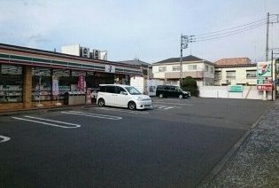 近くのセブンイレブンまで630m（徒歩8分）