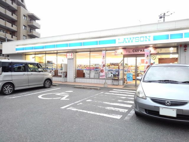 近くのローソン春日須玖南店まで700m(徒歩9分)
