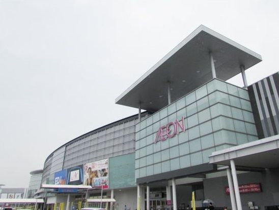 近くのイオンモール福岡まで1,100m（徒歩14分）