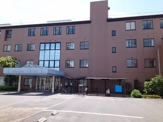 近くの松山西病院様まで1,100m（徒歩14分）