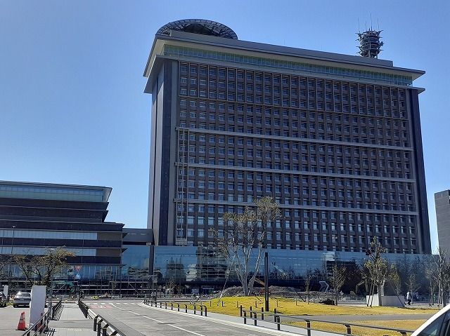 近くの岐阜県庁まで2,000m（徒歩25分）