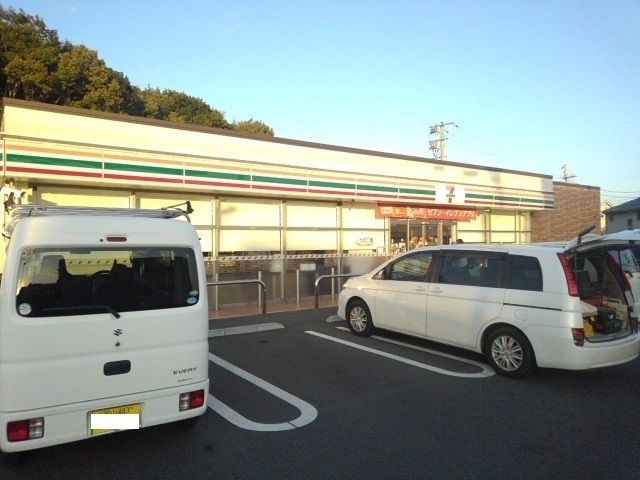 近くのセブンイレブン様まで2,200m（徒歩28分）