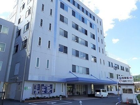 近くの鷹子病院様まで750m(徒歩10分)