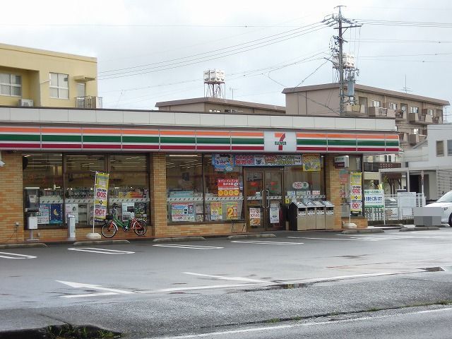 近くのセブンイレブン静岡西島店まで450m(徒歩6分)