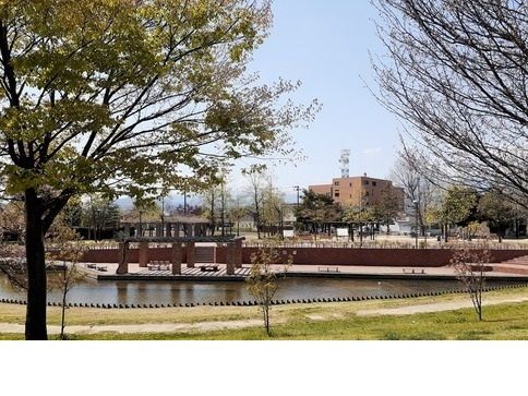 近くの野田中央公園まで750m（徒歩10分）