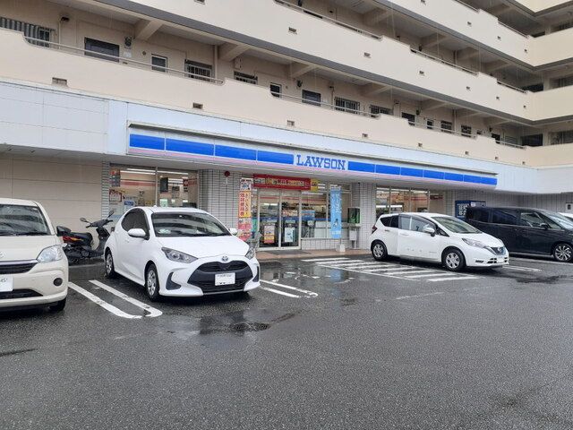 近くのローソン堤1丁目店まで500m（徒歩7分）