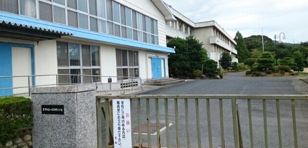 近くの一宮南部小学校まで1,100m（徒歩14分）