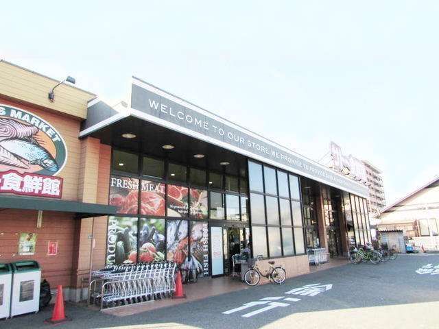 近くのサトー食鮮館まで700m（徒歩9分）