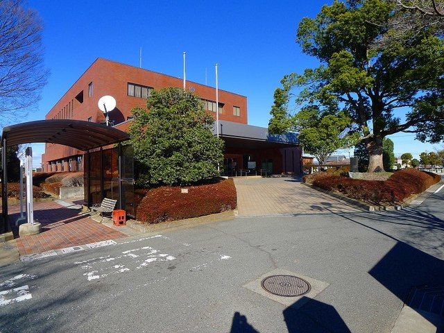 近くの千代田町役場まで1,100m（徒歩14分）