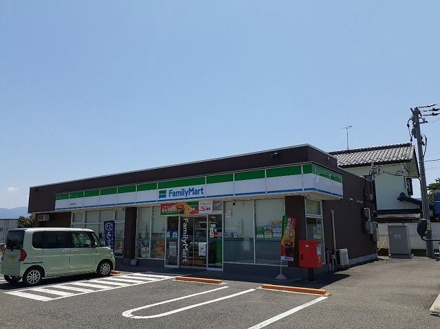 近くのファミリーマート 松本梓川店まで600m(徒歩8分)
