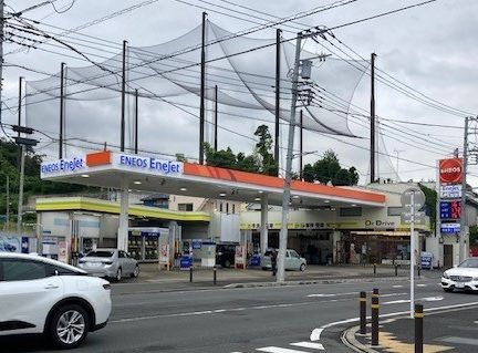 近くのガソリンスタンドまで442m(徒歩6分)