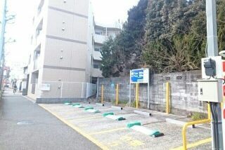 近くのコインパーキングまで344m（徒歩5分）