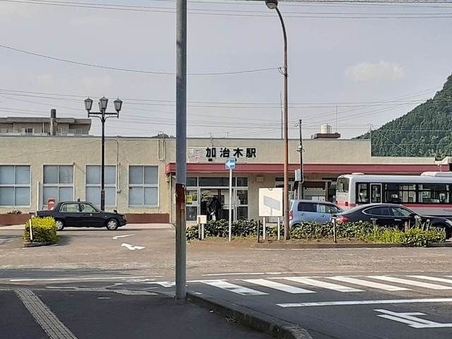近くの加治木駅まで300m(徒歩4分)